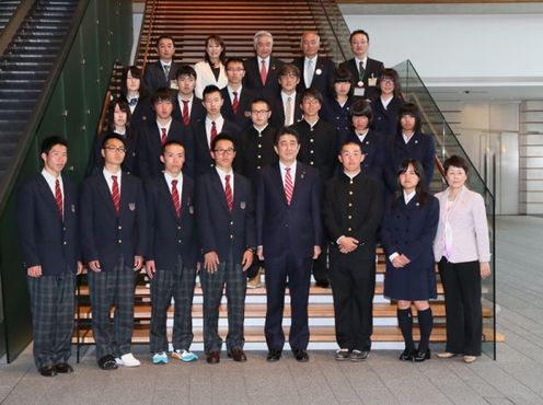 Photograph of the commemorative photograph session