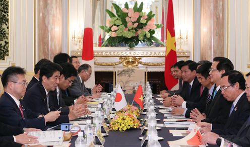 Photograph of the Japan-Viet Nam Summit Meeting