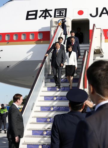Photograph of the Prime Minister arriving in St. Petersburg
