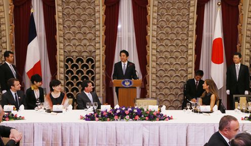 Photograph of the banquet hosted by Prime Minister Abe and Mrs. Abe