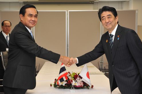 Photograph of the Japan-Thailand Summit Meeting