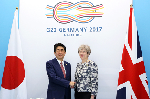Photograph of the Japan-U.K. Summit Meeting (1)