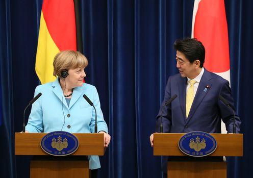 Photograph of the Japan-Germany joint press conference (2)