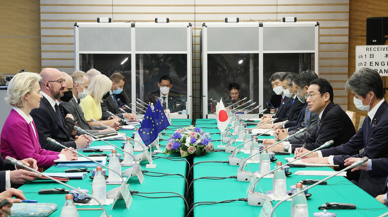 Photograph of the Japan-EU Summit Meeting (5)