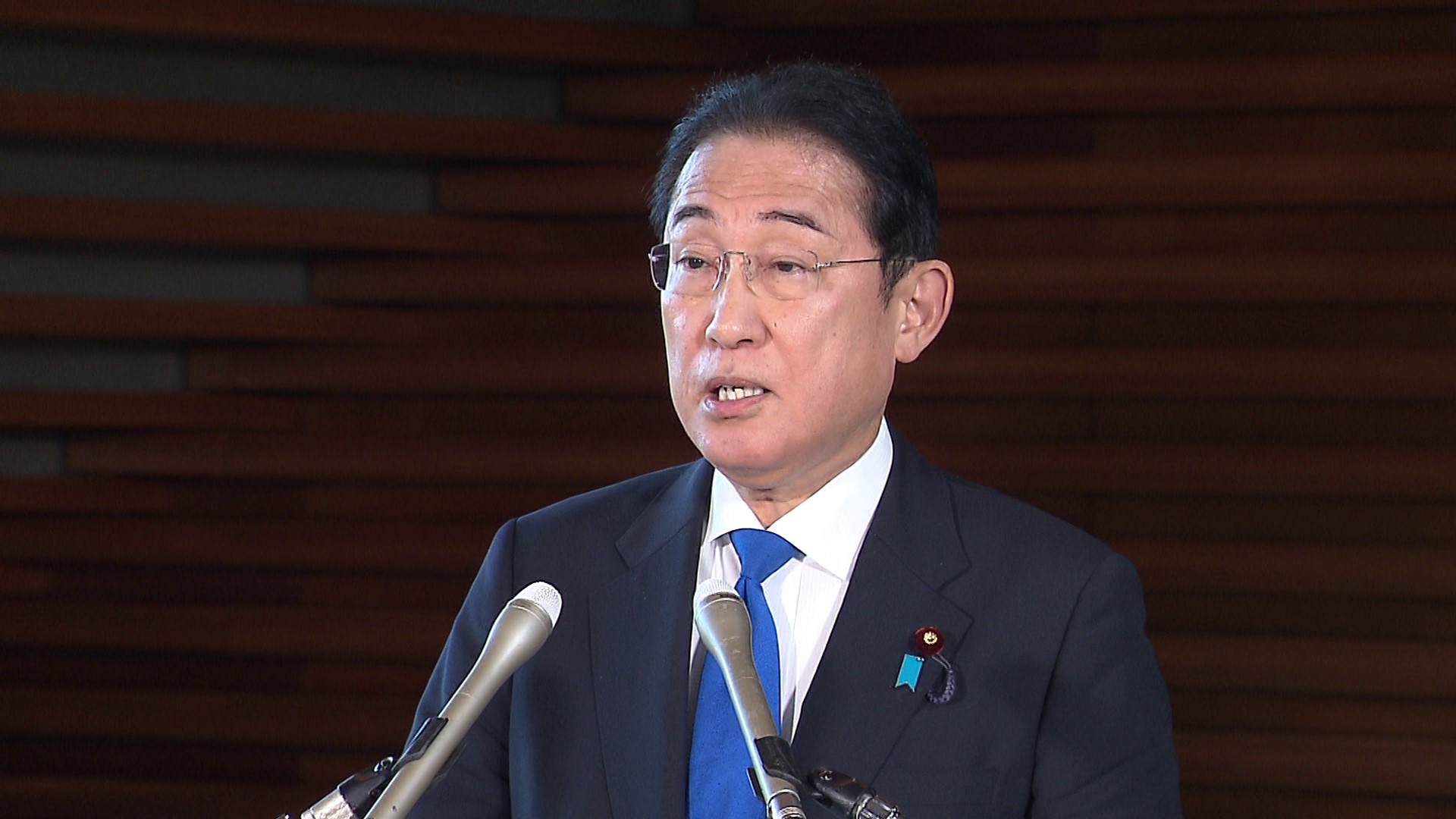 Prime Minister Kishida responding to questions from the press  