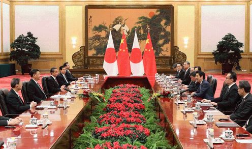 Photograph of the Japan-China Summit Meeting with the President of the People’s Republic of China (4)