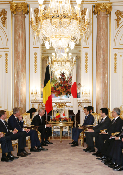 Photograph of the Prime Minister meeting with the King of the Belgians (2)