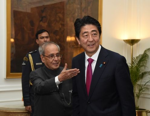 Photograph of Prime Minister meeting with the President of India (1)