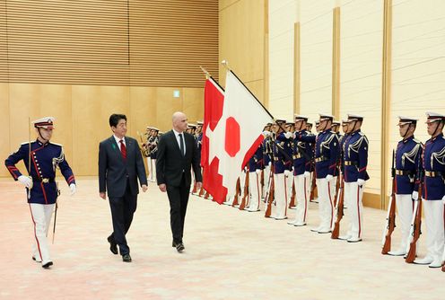 Photograph of the salute and the guard of honor ceremony