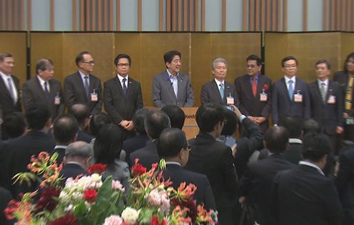 Photograph of the Prime Minister delivering an address (2)