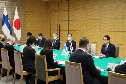 Photograph of the Japan-Finland Summit Meeting (4)