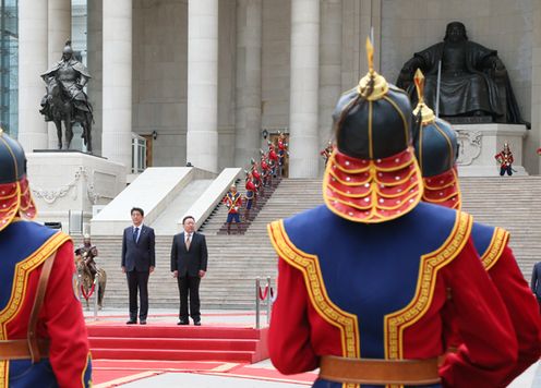 Photograph of the welcome ceremony in Chinggis Square (3)