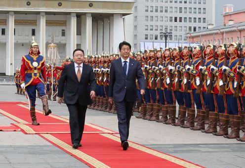 Photograph of the welcome ceremony in Chinggis Square (1)