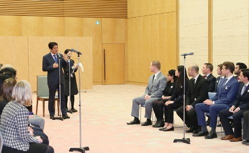 Photograph of the Prime Minister delivering an address (2)