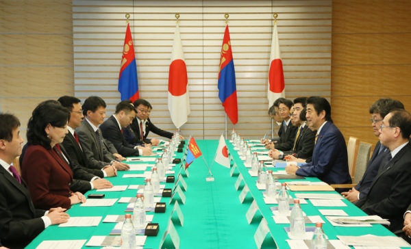 Photograph of the Japan-Mongolia Summit Meeting