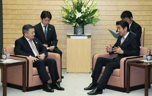 Photograph of the Prime Minister receiving the courtesy call