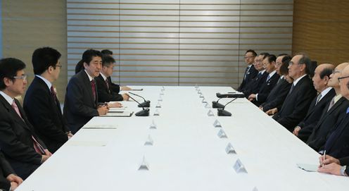 Photograph of the Prime Minister receiving the courtesy call