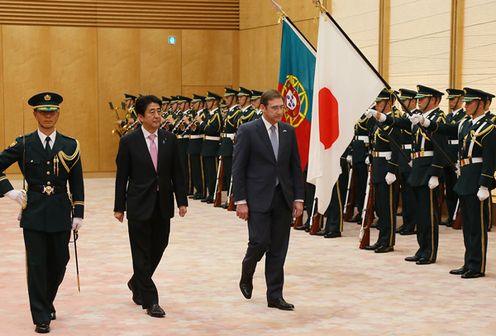 Photograph of the ceremony by the guard of honor