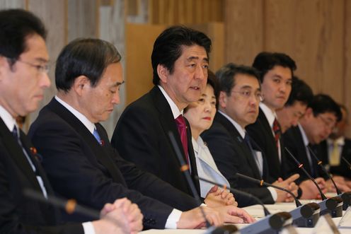 Photograph of the Prime Minister delivering an address (1)