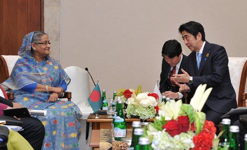 Photograph of the Japan-Bangladesh Summit Meeting