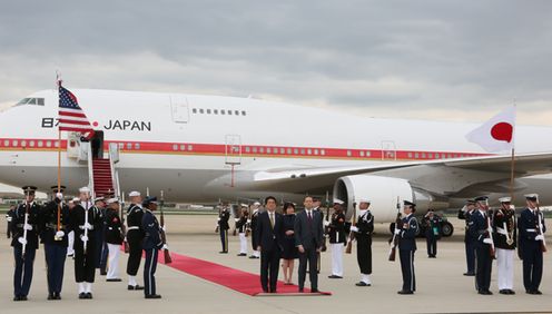 Photograph of the Prime Minister attending the arrival ceremony