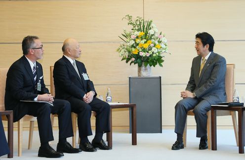 Photograph of the Prime Minister receiving the courtesy call