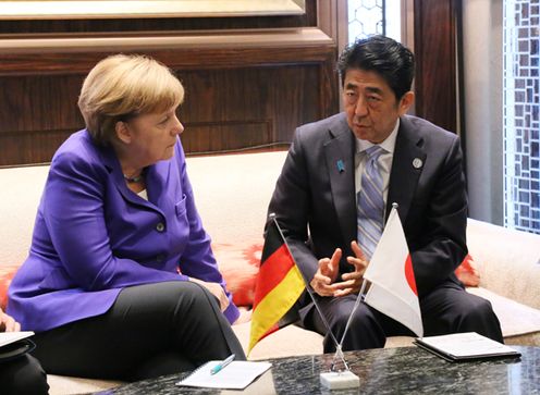 Photograph of the Japan-Germany Summit Meeting