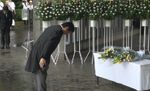 Photograph of the Prime Minister offering prayers at Chidorigafuchi National Cemetery