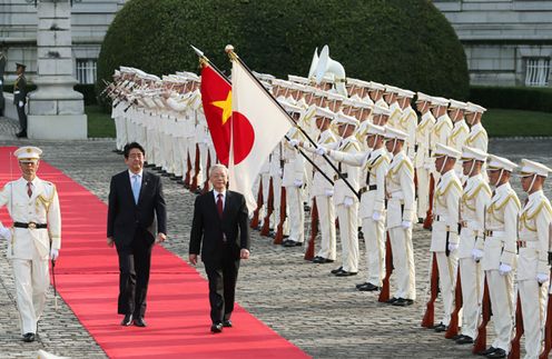 Photograph of the welcome ceremony for the General Secretary of the Central Committee of the Communist Party of Viet Nam (1)