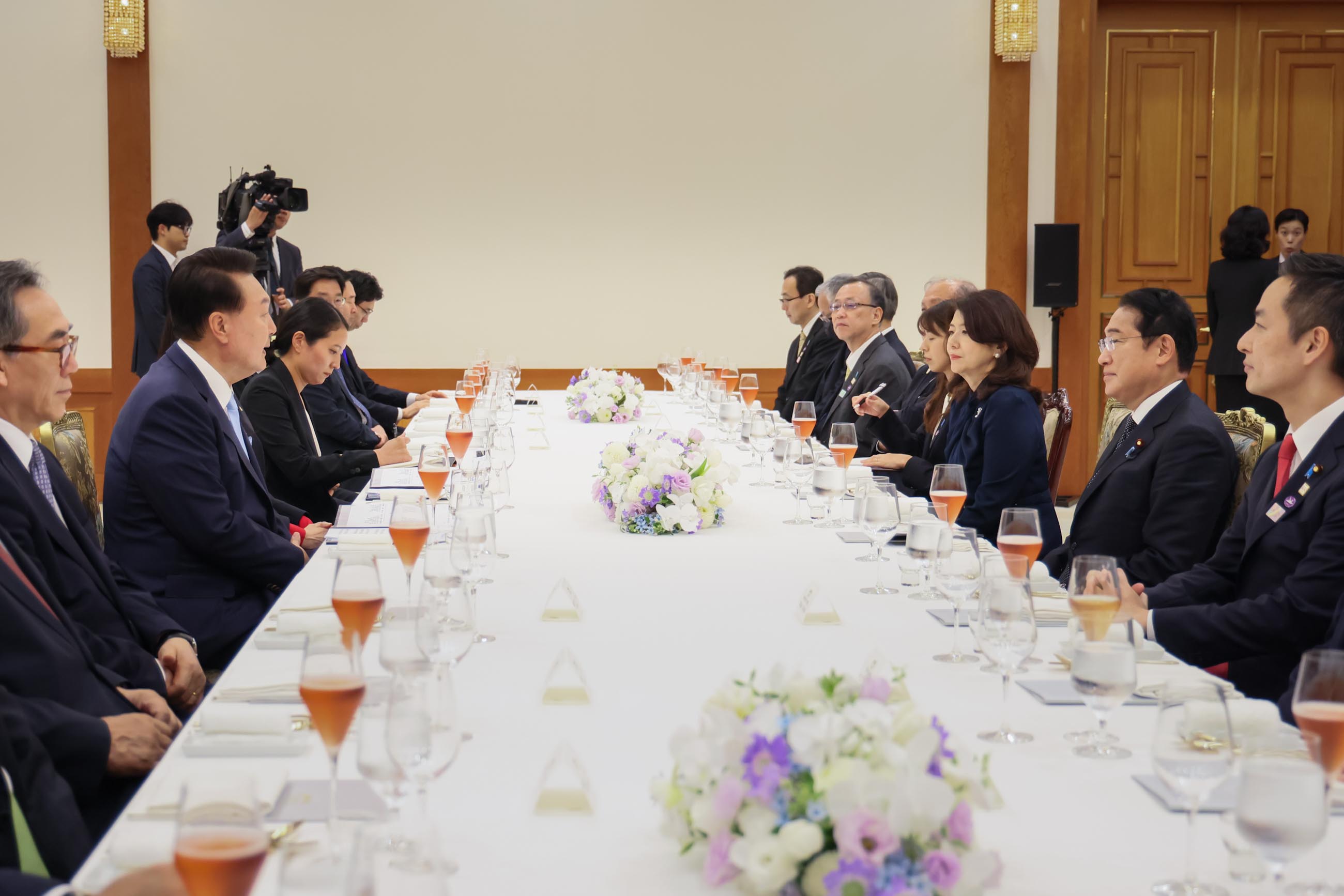 Prime Minister Kishida attending a social dinner (4)