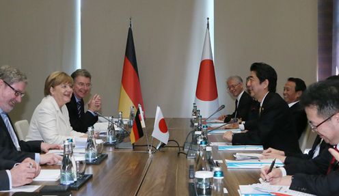Photograph of the Japan-Germany Summit Meeting