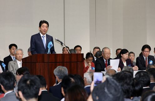 Photograph of the Prime Minister delivering an address at the Citizens’ Rally (2)