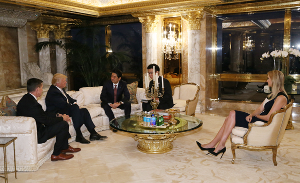 Photograph of the Prime Minister meeting with the President-elect of the United States (3)