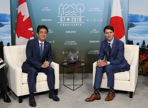 Photograph of the Japan-Canada Summit Meeting