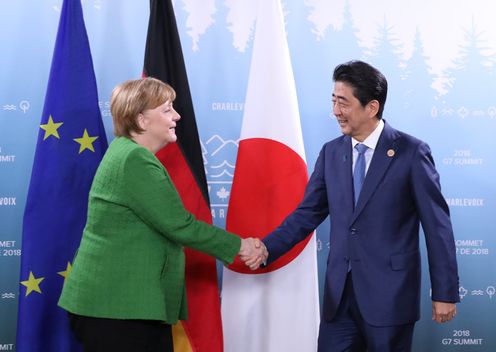 Photograph of the Japan-Germany Summit Meeting