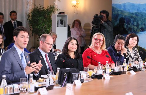 Photograph of the breakfast meeting with the Gender Equality Advisory Council