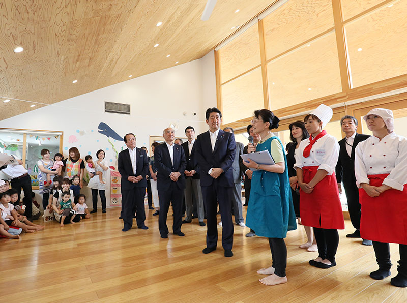 Photograph of the Prime Minister visiting a childcare center