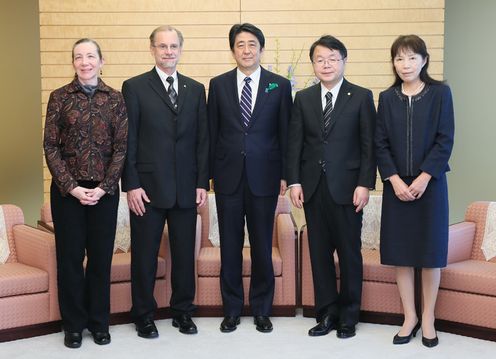 Photograph of the Prime Minister receiving the courtesy call (1)