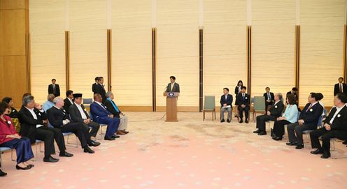 Photograph of the Prime Minister delivering an address (3)