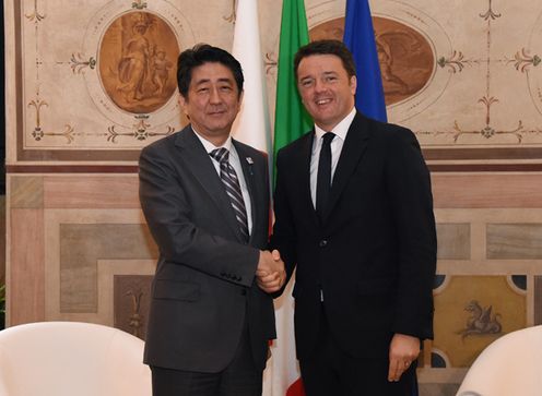 Photograph of the Japan-Italy Summit Meeting