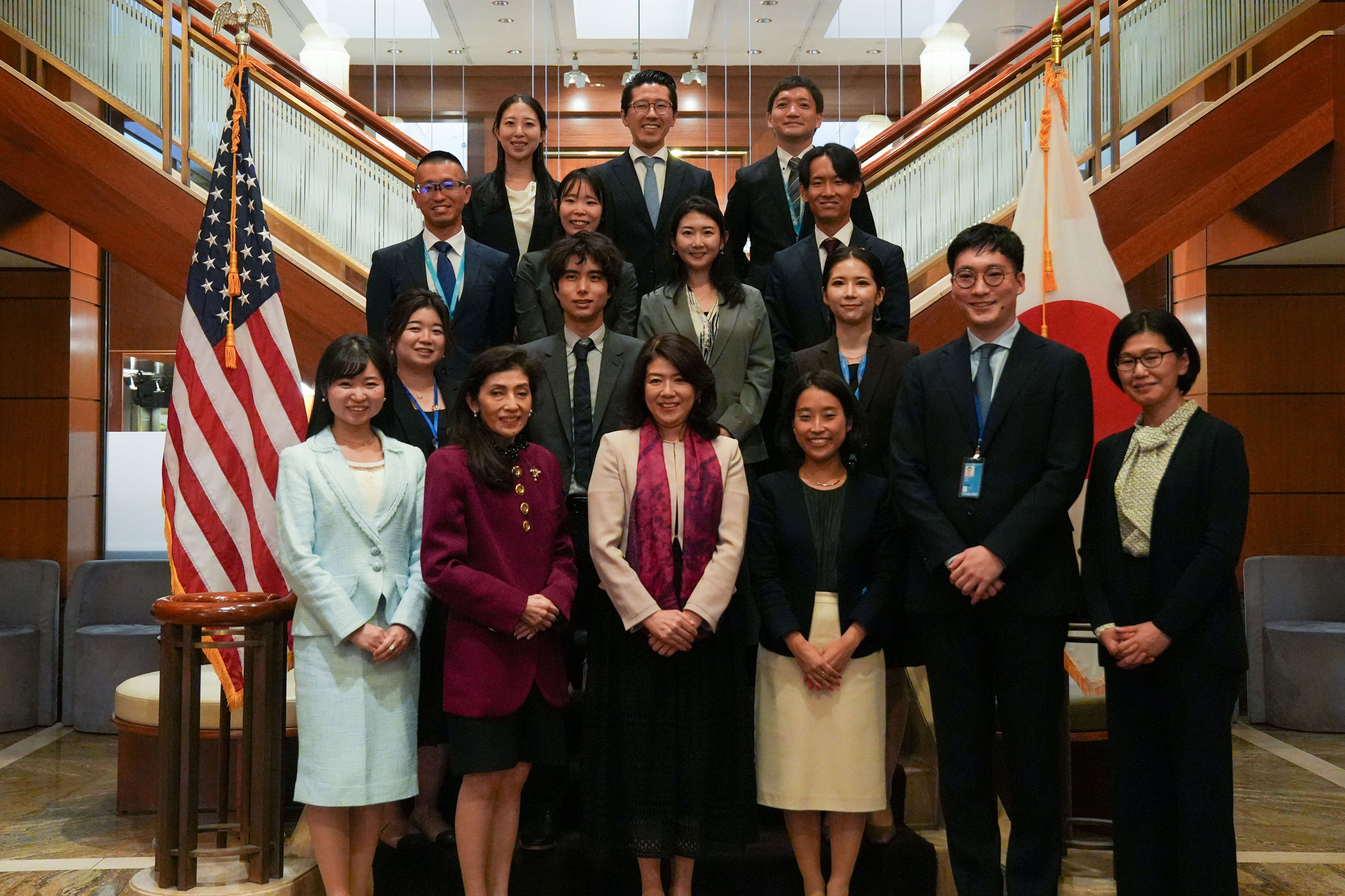 Group photo with Japanese young professionals working at international organizations 