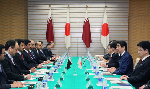 Photograph of the Japan-Qatar Summit Meeting