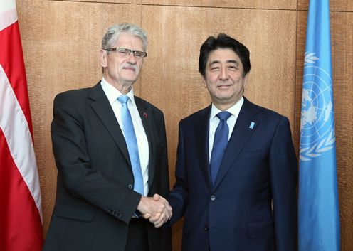 Photograph of the Prime Minister meeting with the President of the 70th Session of the United Nations General Assembly