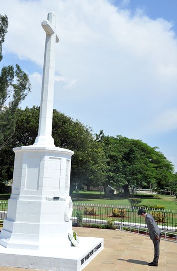 Photograph of the Prime Minister offering a wreath at National Heroes Park (2)