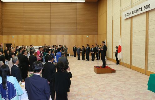 Photograph of the Prime Minister delivering an address