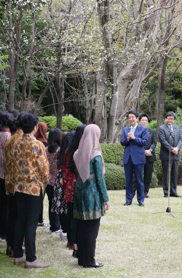 Photograph of the Prime Minister delivering an address