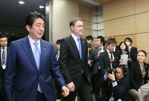 Photograph of the leaders about to attend the joint press announcement