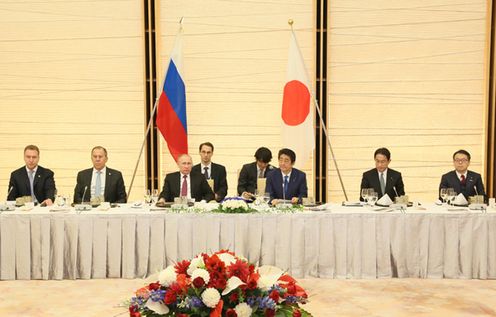 Photograph of the Japan-Russia Summit Meeting (Working Lunch) (2)