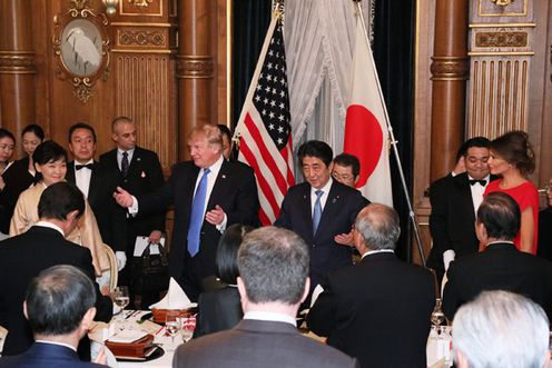 Photograph of the banquet hosted by the Prime Minister (1)