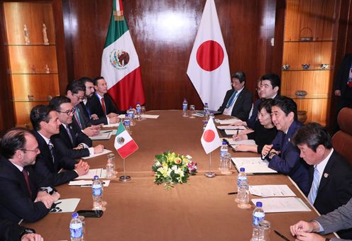 Photograph of the Japan-Mexico Summit Meeting